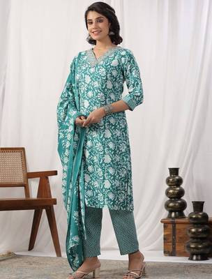 Women Floral Printed Regular Kurta with Trousers & With Dupatta 3