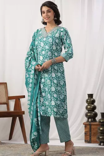 Women Floral Printed Regular Kurta with Trousers & With Dupatta