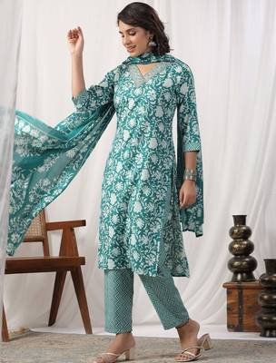 Women Floral Printed Regular Kurta with Trousers & With Dupatta 4
