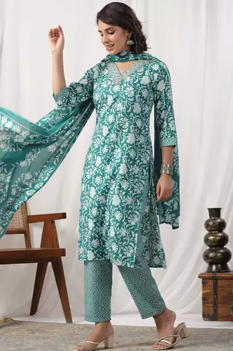 Women Floral Printed Regular Kurta with Trousers & With Dupatta