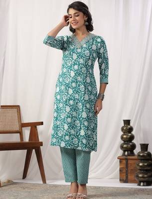 Women Floral Printed Regular Kurta with Trousers & With Dupatta 7