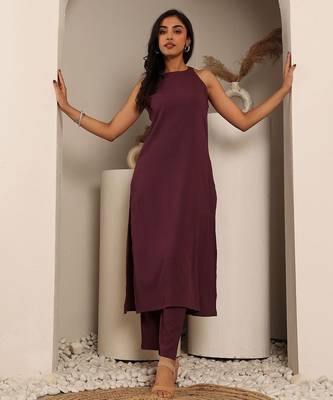 Women Regular Silk Crepe Kurta with Trousers 1
