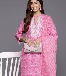 Women Floral Printed Thread Work Pure Cotton Kurta with Trousers & With Dupatta