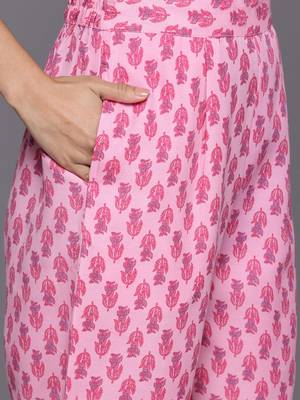 Women Floral Printed Thread Work Pure Cotton Kurta with Trousers & With Dupatta 4