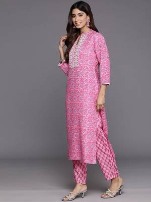 Women Floral Printed Thread Work Pure Cotton Kurta with Trousers & With Dupatta 6