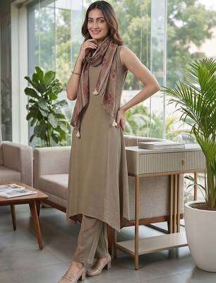Women Regular Kurta with Trousers & With Dupatta 5