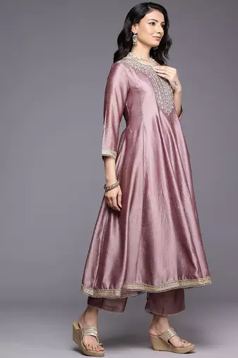 Ethnic Motifs Embroidered Zari Pleated Kurta With Trousers & Dupatta