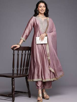 Ethnic Motifs Embroidered Zari Pleated Kurta With Trousers & Dupatta 8