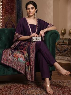 Women Ethnic Motifs Printed Regular Thread Work Kurta with Trousers 5