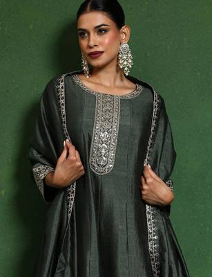 Floral Yoke Design Round Neck A-Line Kurta With Trousers And Dupatta 4