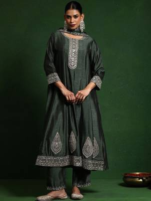 Floral Yoke Design Round Neck A-Line Kurta With Trousers And Dupatta 5