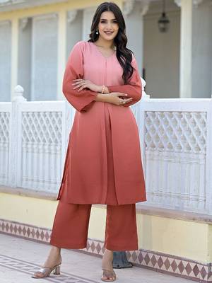 Ombre Dyed V-Neck Straight Kurta With Trousers 1