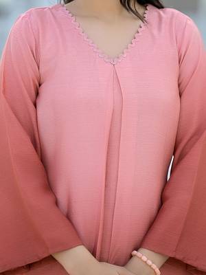 Ombre Dyed V-Neck Straight Kurta With Trousers 2