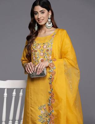 Floral Embroidered Thread Work Pure Silk Kurta with Trousers & Dupatta 2