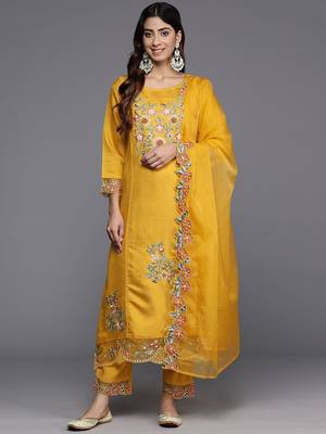 Floral Embroidered Thread Work Pure Silk Kurta with Trousers & Dupatta 1