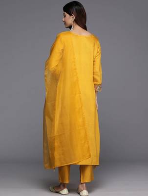 Floral Embroidered Thread Work Pure Silk Kurta with Trousers & Dupatta 7