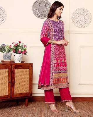 Women Floral Embroidered Regular Gotta Patti Kurta with Trousers & Dupatta 4