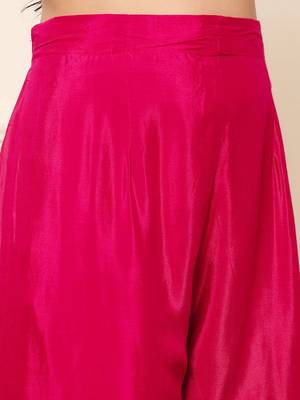 Women Floral Embroidered Regular Gotta Patti Kurta with Trousers & Dupatta 6