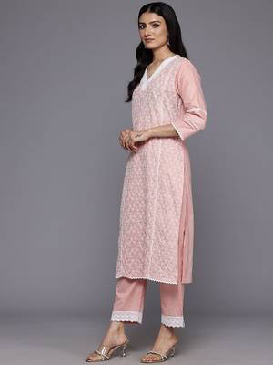 Floral Embroidered Panelled Thread Work Pure Cotton Kurta With Trousers & Dupatta 5