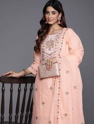 Floral Embroidered Sequinned Pure Cotton Kurta with Trousers & Dupatta 2