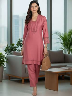 Women Embroidered Regular Thread Work Kurta with Trousers 2