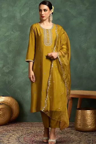 Women Ethnic Motifs Printed Kurta with Trouser & Dupatta