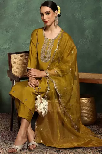 Women Ethnic Motifs Printed Kurta with Trouser & Dupatta