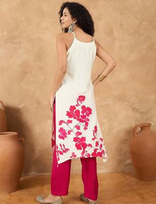 Women Floral Printed Kurta with Trouser 5