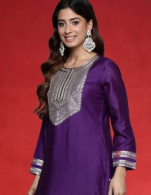 Floral Yoke Design Chanderi Silk Zari Straight Kurta With Trousers & Dupatta 2