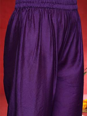 Floral Yoke Design Chanderi Silk Zari Straight Kurta With Trousers & Dupatta 3