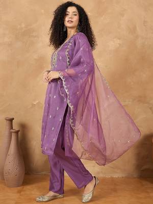 Women Ethnic Motifs Embroidered Kurta with Trouser & Dupatta 5