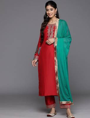 Floral Yoke Design Sequinned Kurta With Trousers & Dupatta 1