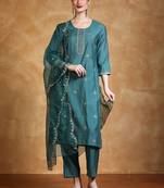 Women Floral Embroidered Regular Thread Work Kurta with Trousers & Dupatta