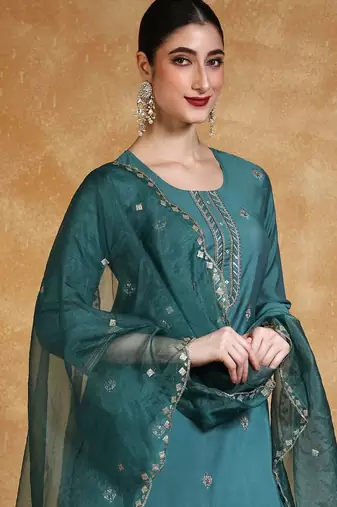 Women Floral Embroidered Regular Thread Work Kurta with Trousers & Dupatta