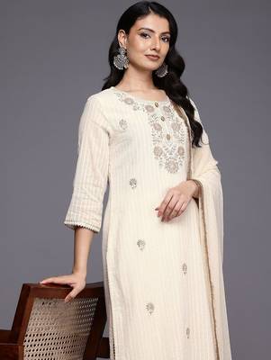 Off White Striped Regular Thread Work Kurta With Trouser With Dupatta 7
