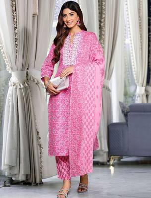 Women Floral Embroidered Regular Thread Work Pure Cotton Kurta with Trousers & With Dupatta 1