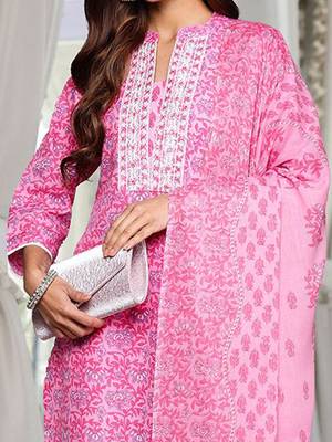 Women Floral Embroidered Regular Thread Work Pure Cotton Kurta with Trousers & With Dupatta 2