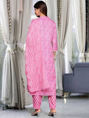 Women Floral Embroidered Regular Thread Work Pure Cotton Kurta with Trousers & With Dupatta 5