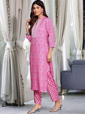 Women Floral Embroidered Regular Thread Work Pure Cotton Kurta with Trousers & With Dupatta 6