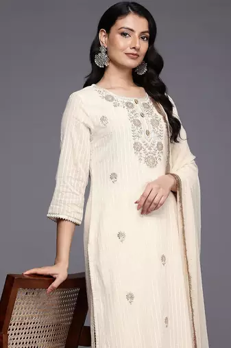 Floral Embroidered Zari Kurta With Palazzos & Dupatta