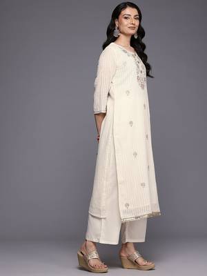 Floral Embroidered Zari Kurta With Palazzos & Dupatta 7