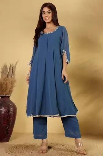 Women Panelled Thread Work Anarkali Republic Day Kurta with Palazzos & Fringed Dupatta