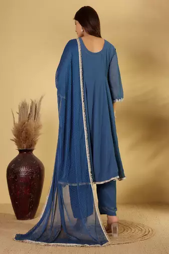 Women Panelled Thread Work Anarkali Republic Day Kurta with Palazzos & Fringed Dupatta
