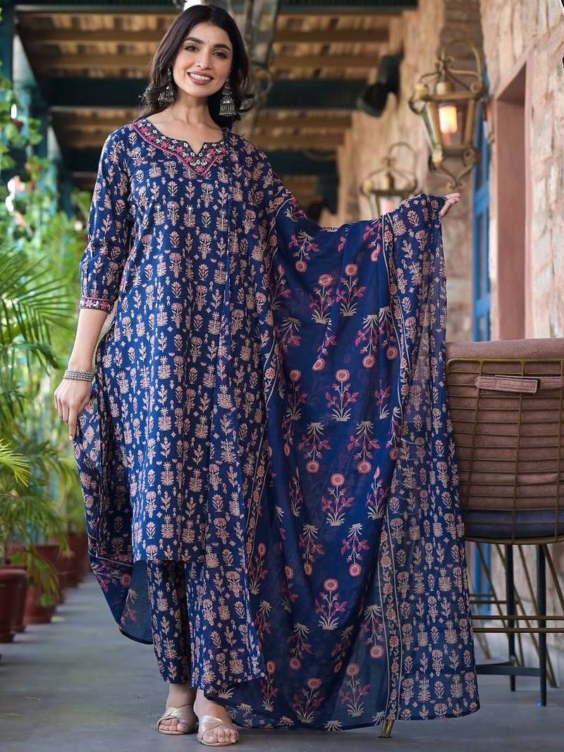 Floral Printed Regular Pure Cotton Straight Kurta with Trousers & With Dupatta
