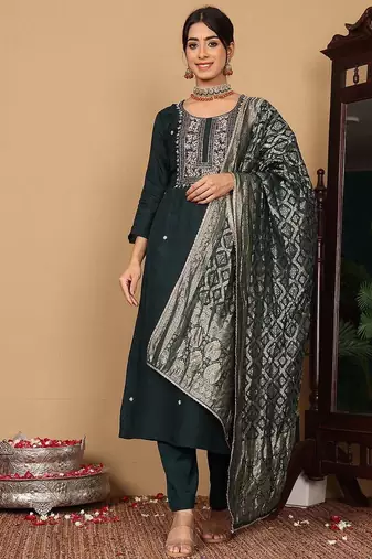 Floral Embroidered Thread Work Pure Silk Straight Kurta With Trousers & Dupatta
