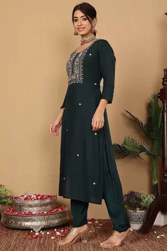 Floral Embroidered Thread Work Pure Silk Straight Kurta With Trousers & Dupatta