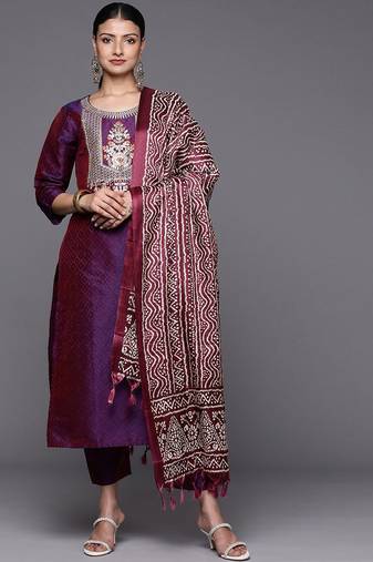 Geometric Woven Design Thread and Zari Work Straight Kurta with Trousers & Dupatta