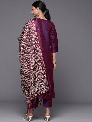 Geometric Woven Design Thread and Zari Work Straight Kurta with Trousers & Dupatta 6
