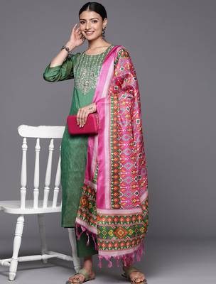 Geometric Woven Design Thread Work Straight Kurta With Trousers & Dupatta 7