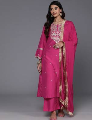 Zari Embroidered Sequinned Kurta & Trousers With Dupatta 1